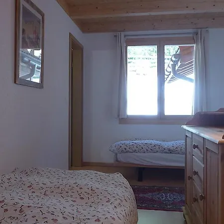 Sleeps 8 Wifi Apartment